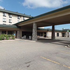 Holiday Inn Hotel & Suites Owatonna
